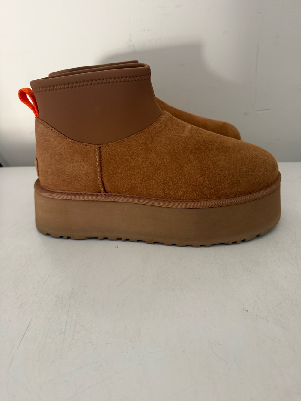 UGG Classic Mini Dipper Boots Sz 9